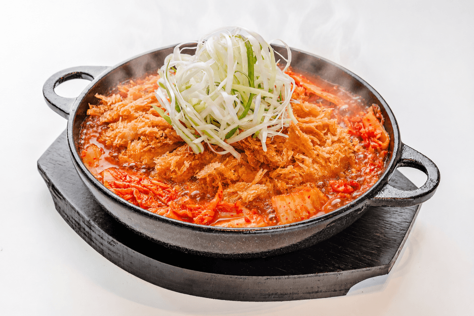 주문 즉시 뜨겁게 제공되는 평창김치나베